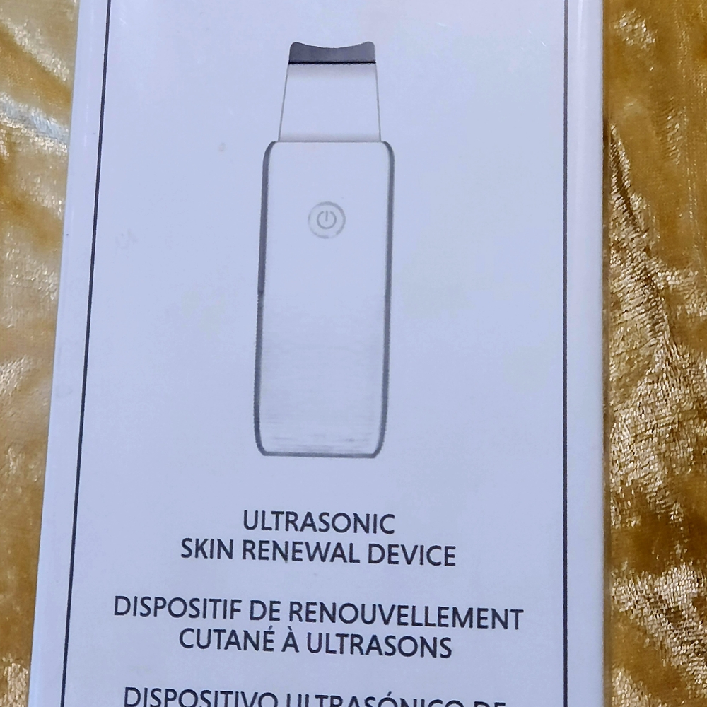 Ultrasonic Skin Renewal Device - White